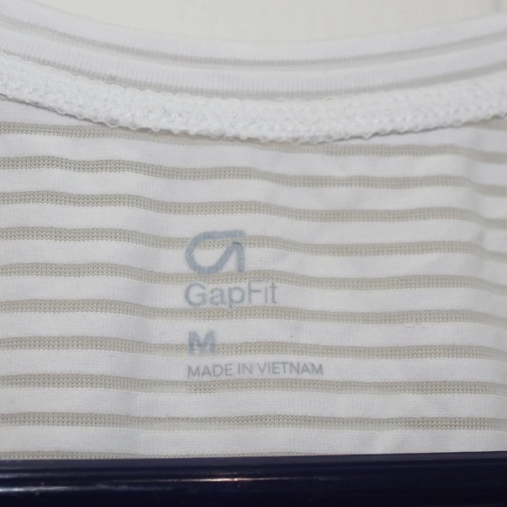 Gap fit white semi sheer‎ tank top with tied back - Picture 3 of 4